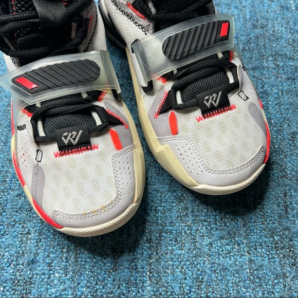 Jordan Why Not Zer0.3 GS Sneakers in White Black Crimson - Picture 6 of 9